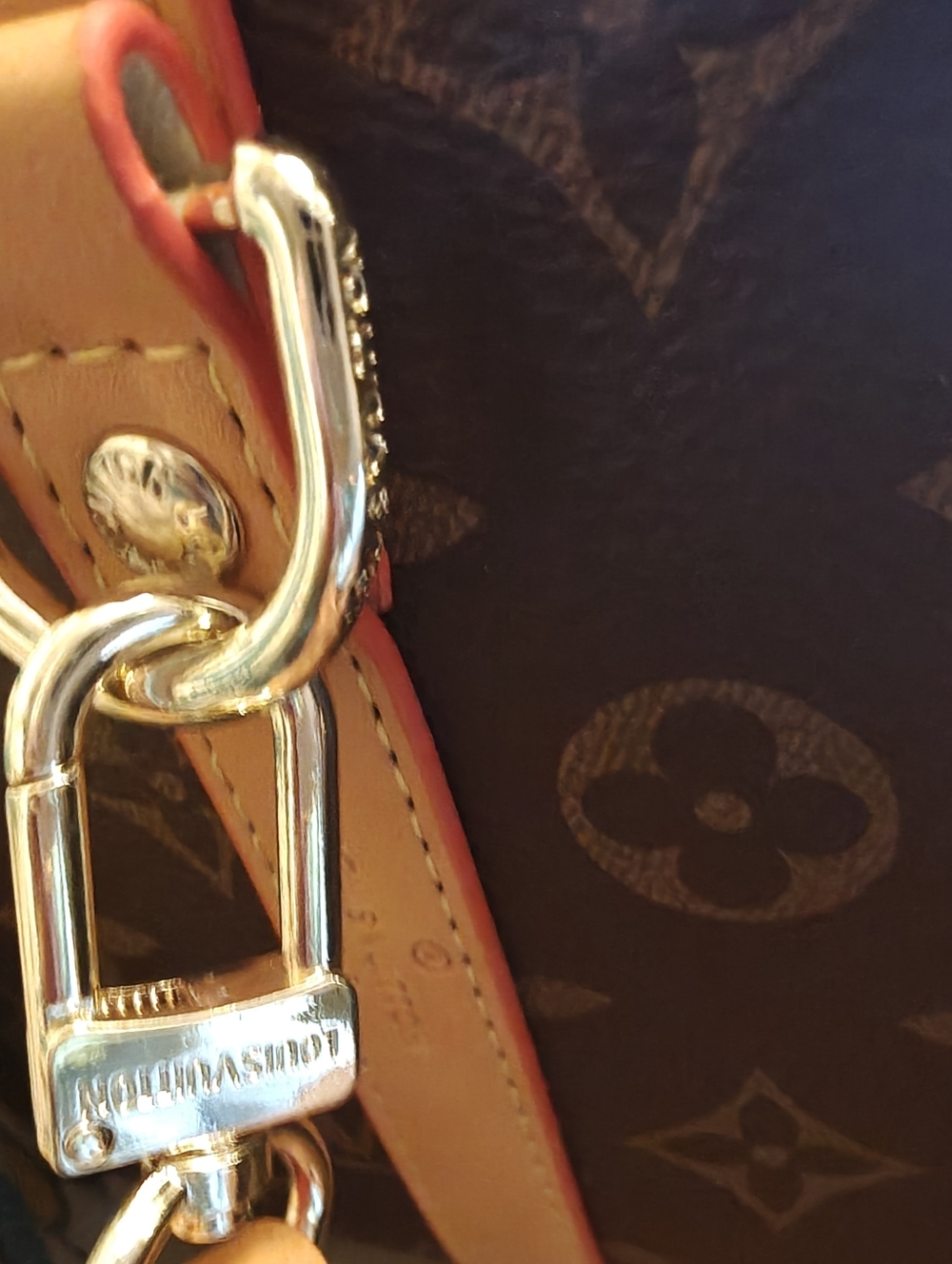 Fun "FASHION BAG"  New. - Picture 6 of 16